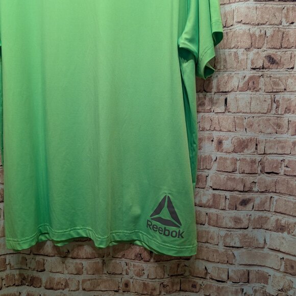 Reebok Polyester/Spandex Blend Short Sleeve T-Shirt Size 2XL - Picture 2 of 10